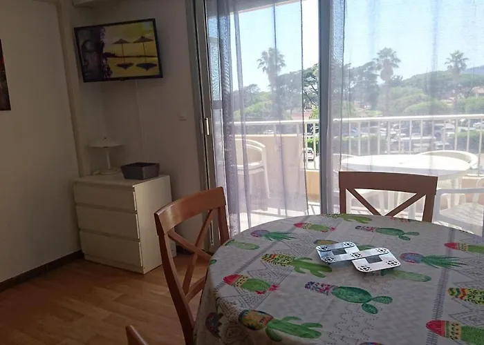 studio meublé sur le port de Hyères